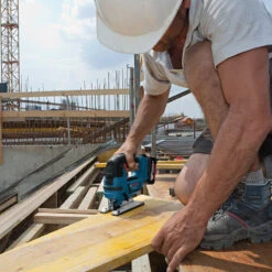 Scie Sauteuse Sans Fil Bosch GST 18 V-LI B (machine Seule) 18V Li-ion -Outils Pour La Maison 30789 03