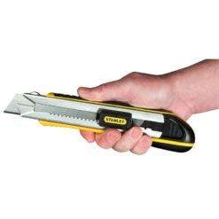 Cutter à Cartouche Stanley Fatmax 25mm -Outils Pour La Maison 81700 02